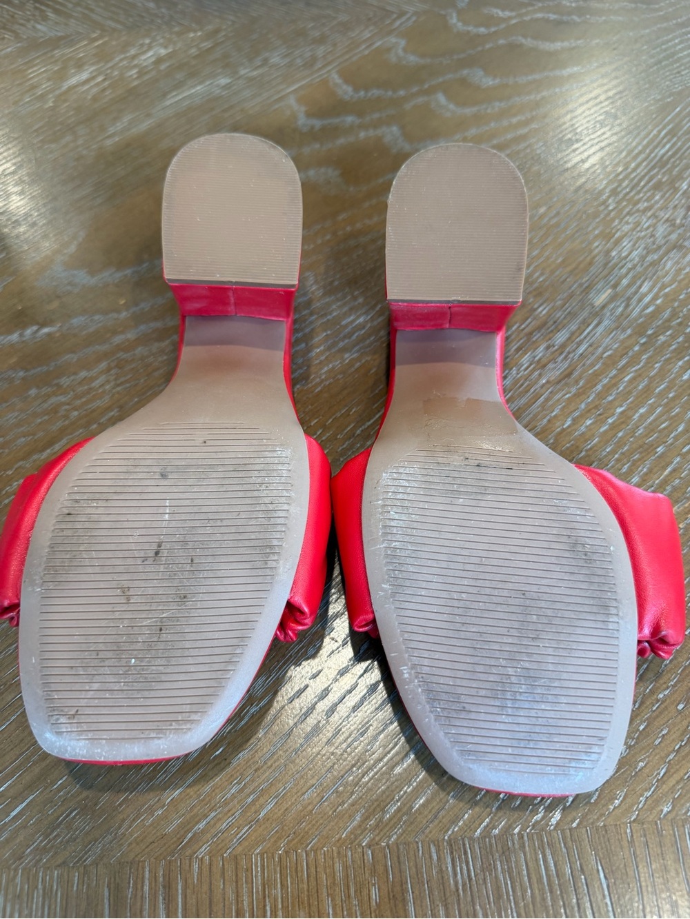Qupid Red Ruched Slide Sandals - Picture 8 of 8
